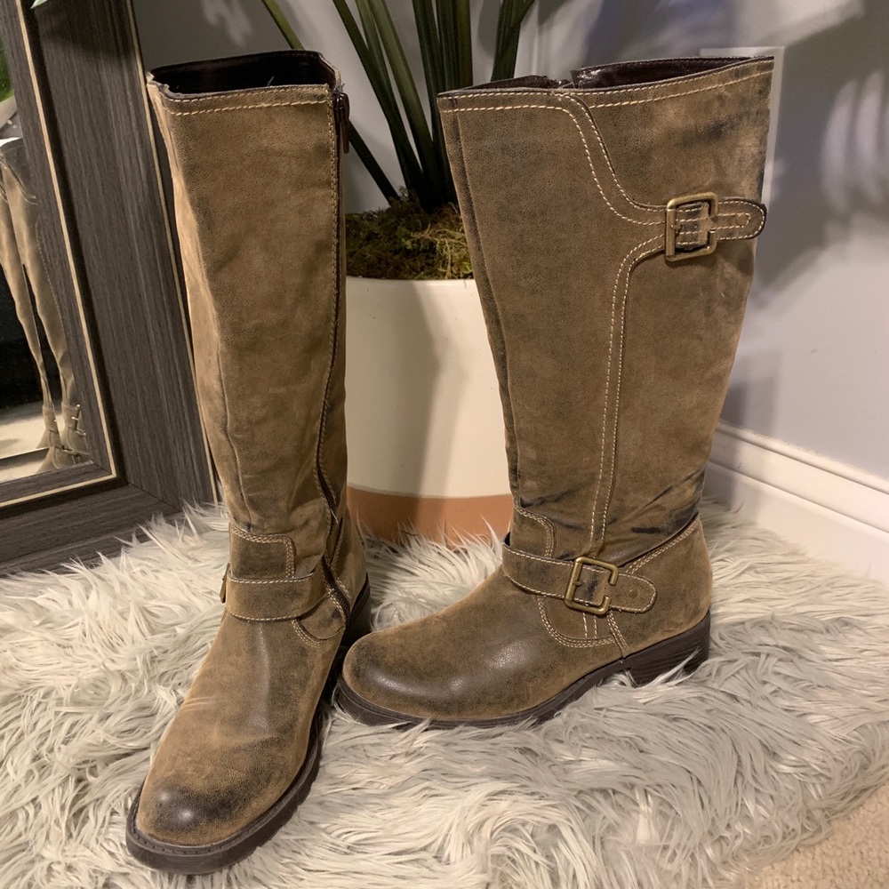 Nicole Boots